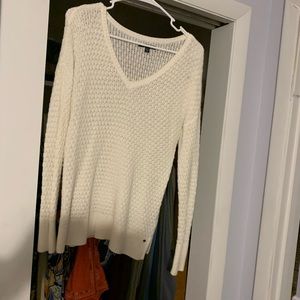 American Eagle v neck